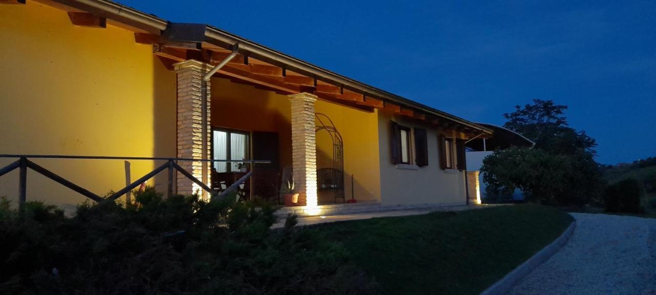 Agriturismo Tenuta Santa Maria Notaresco Εξωτερικό φωτογραφία